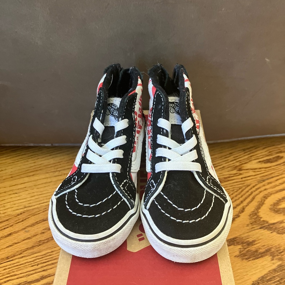 Sk8-Hi Top Zip Up Toddler Vans